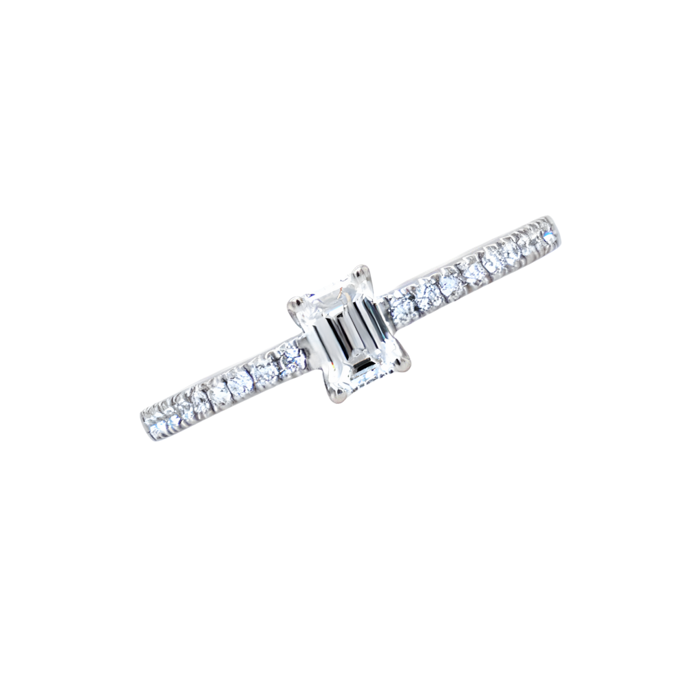 Žiedas su DEIMANTAIS ⟢