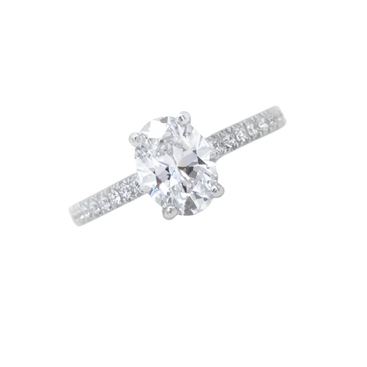 Žiedas su DEIMANTAIS ⟢